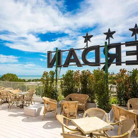 Ciccio Hotel 3*